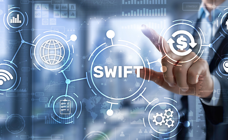 “SWIFT”が果たす意外な役割とは？世界経済の資金の流れをひも解く
